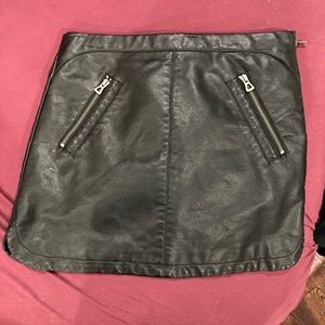 Faux leather mini skirt